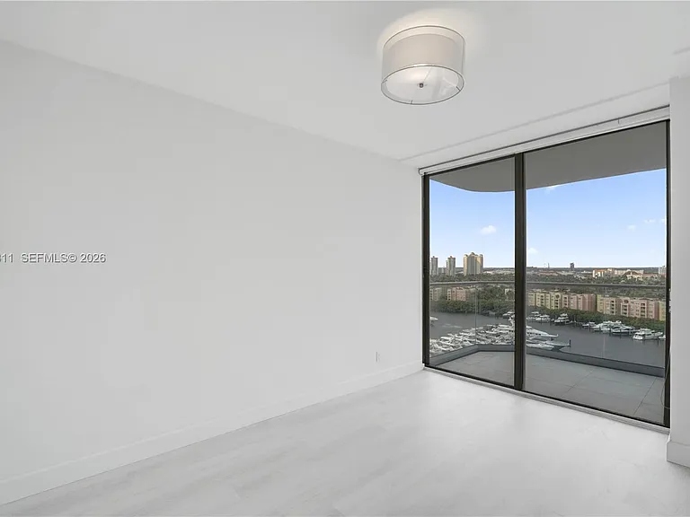 19707 Turnberry Way #16C — Photo 29