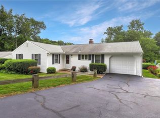 590 Field St, Naugatuck, CT 06770