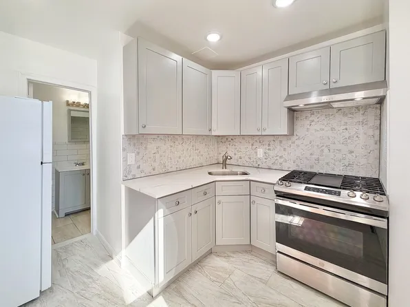 190 Clinton Ave, Jersey City, NJ