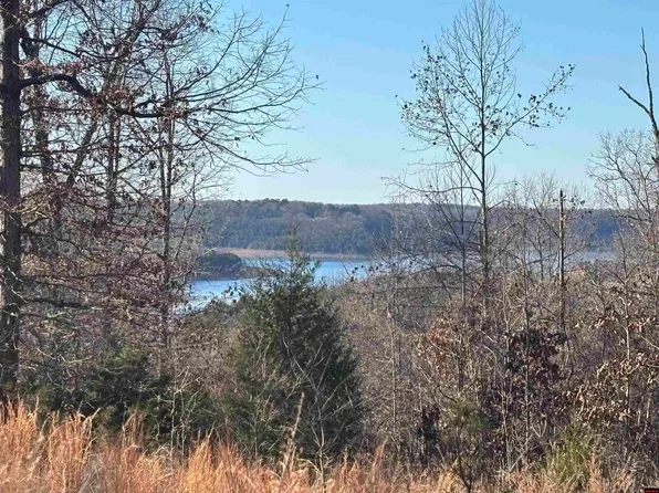 551 Webbs Landing Ln, Yellville, AR 72687