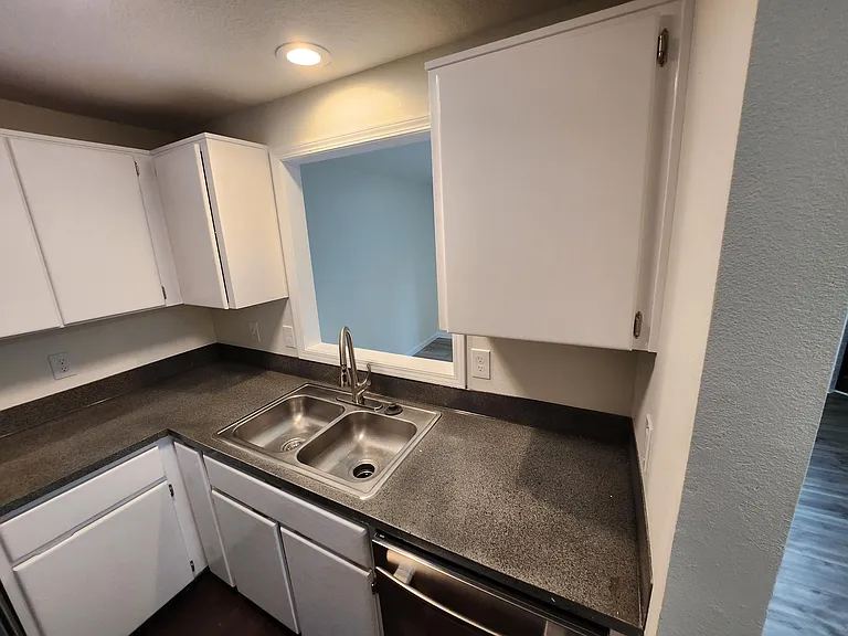 15477 SW Donna Ct — Photo 11