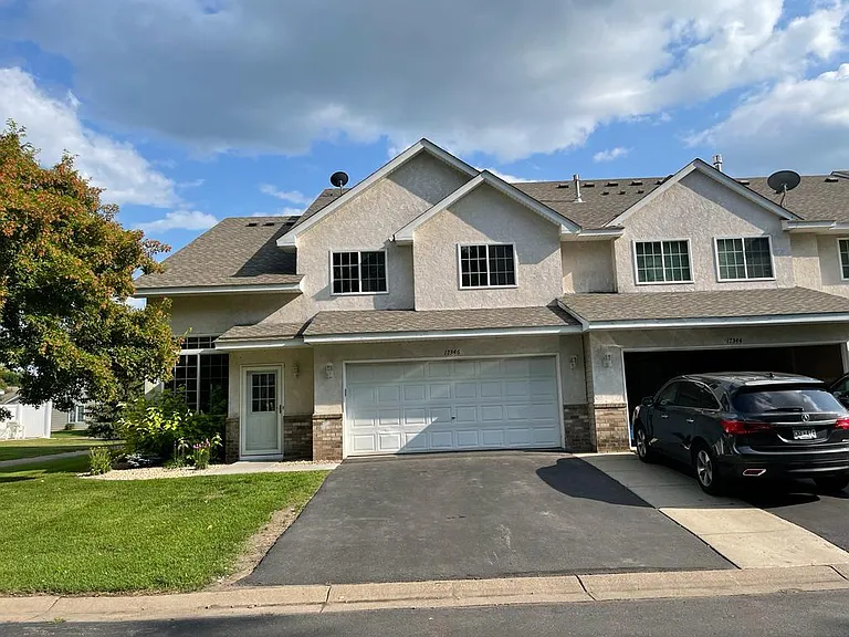 17346 Lilac Ln SE — Photo 2