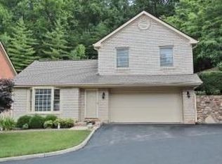 5607 Village Way, Roanoke, VA 24018