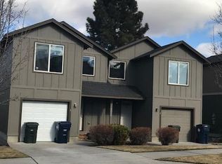 1014 NE Kayak Loop, Bend, OR 97701