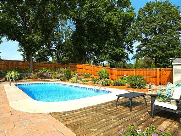 5th image of 506 W Orchard Ave