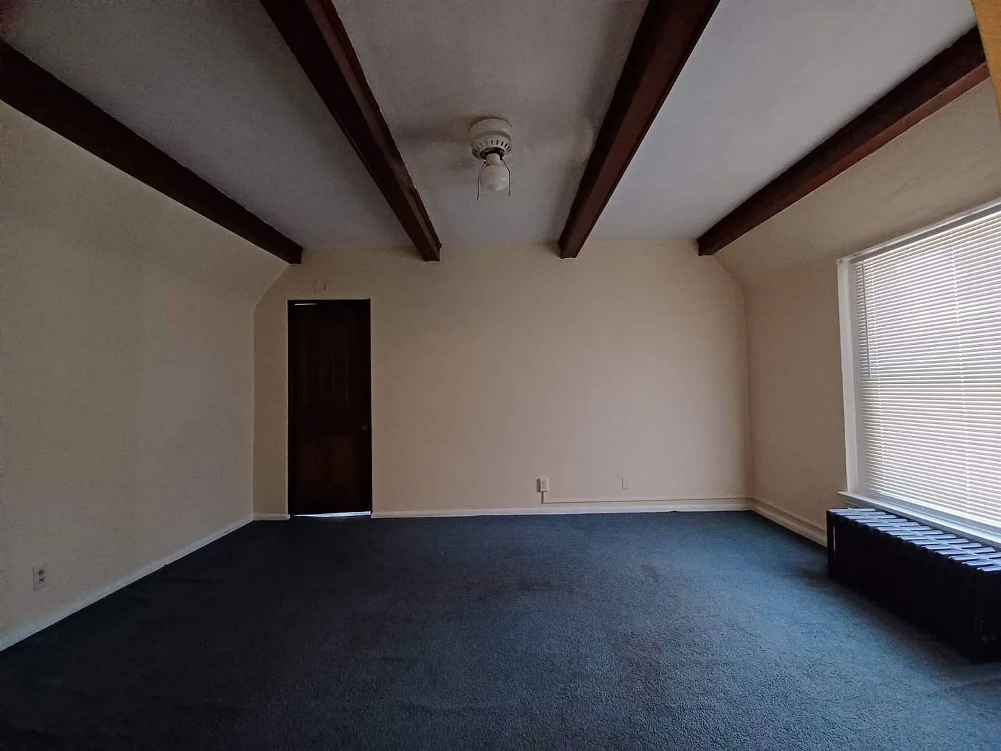 912 Haskell Ave — Photo 4