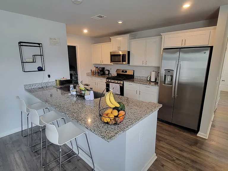120 Paddock Glen Dr — Photo 2