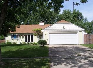 60 Stratford Rd, Montgomery, IL 60538