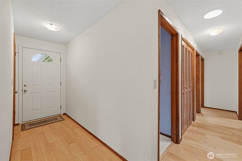 4th image of 3301 N Visscher Street