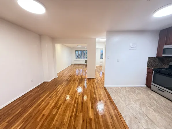 592 East 81st Street image 6 of 24