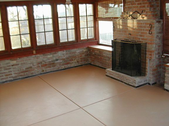 Enclosed Summer Room with Fireplace