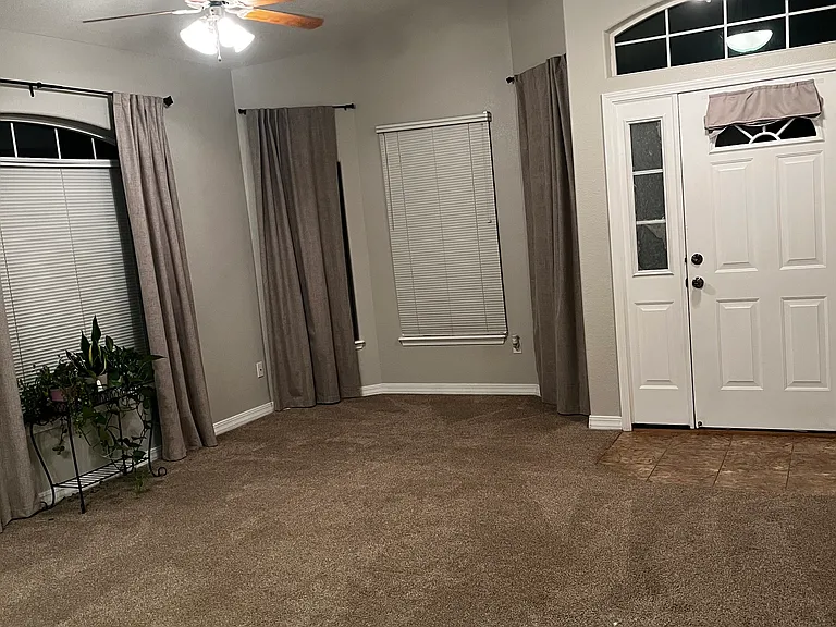 1013 Cedarcrest Dr — Photo 10