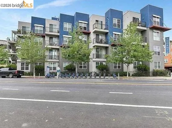 1121 40th St APT 5102, Emeryville, CA 94608