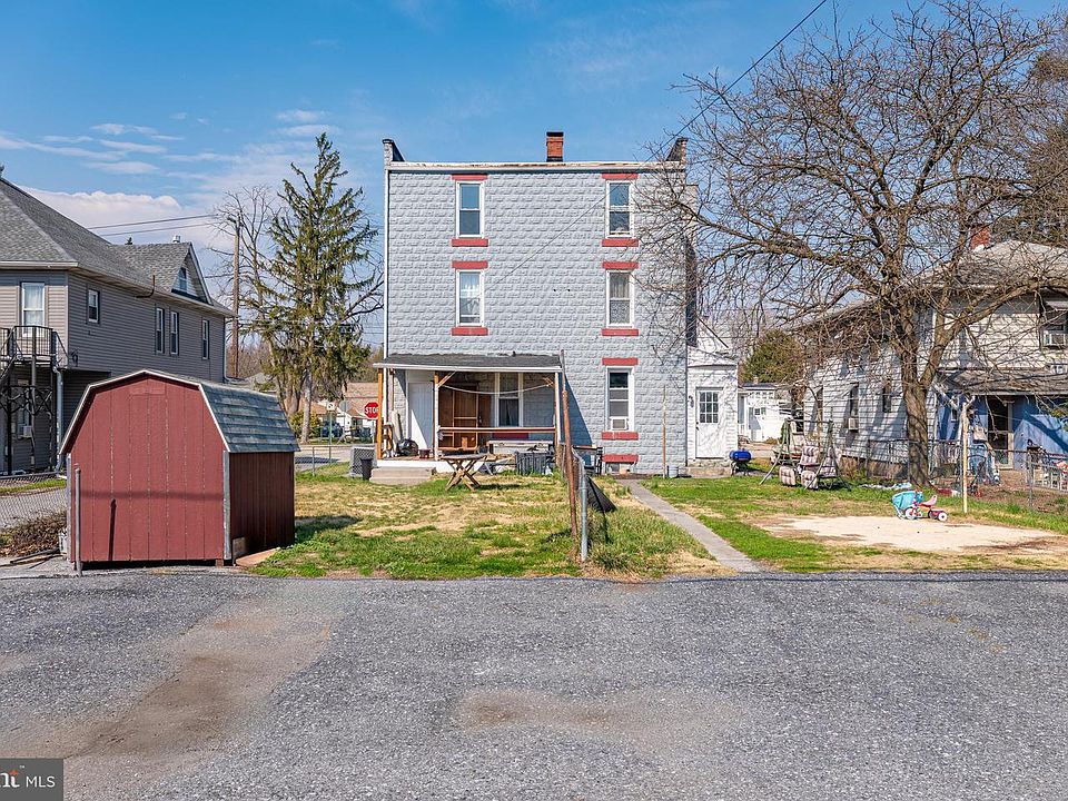 2nd image of 475-477 2nd St