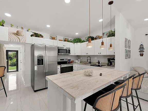 2nd image of 1433 NE 53rd Ct