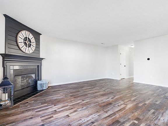 3rd image of 4720 Beach Club Dr