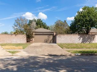 7411 Marisol Dr, Houston, TX 77083