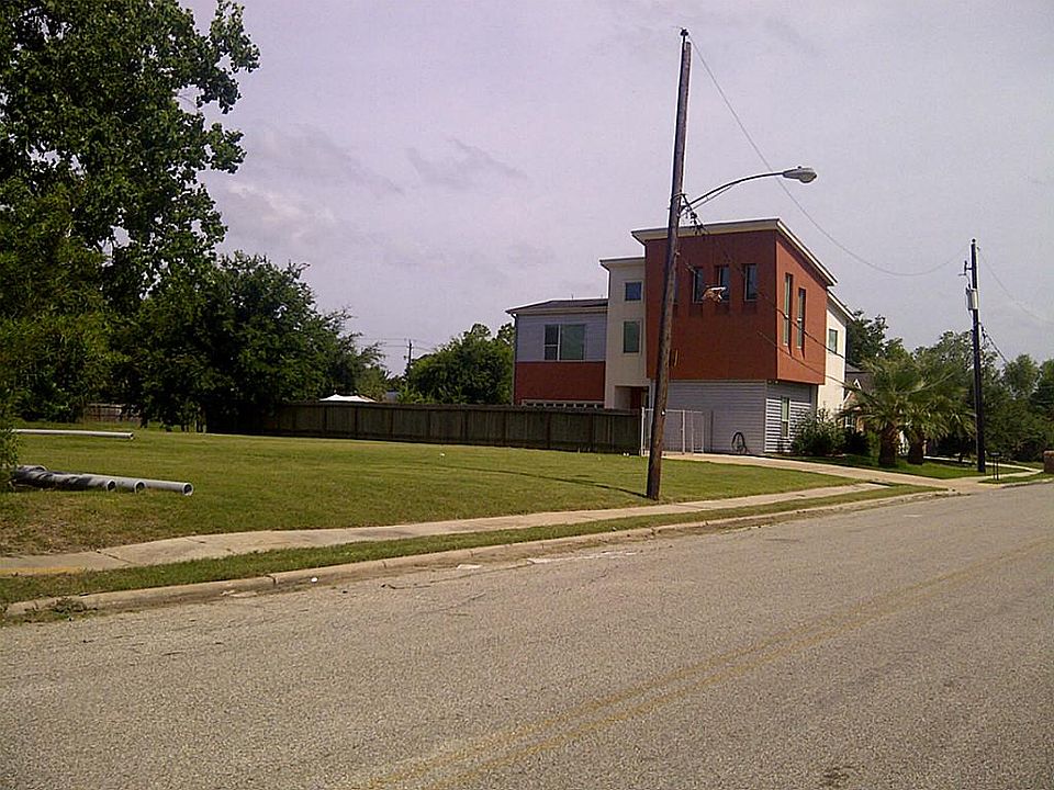 1st image of 8306 S Breeze Dr