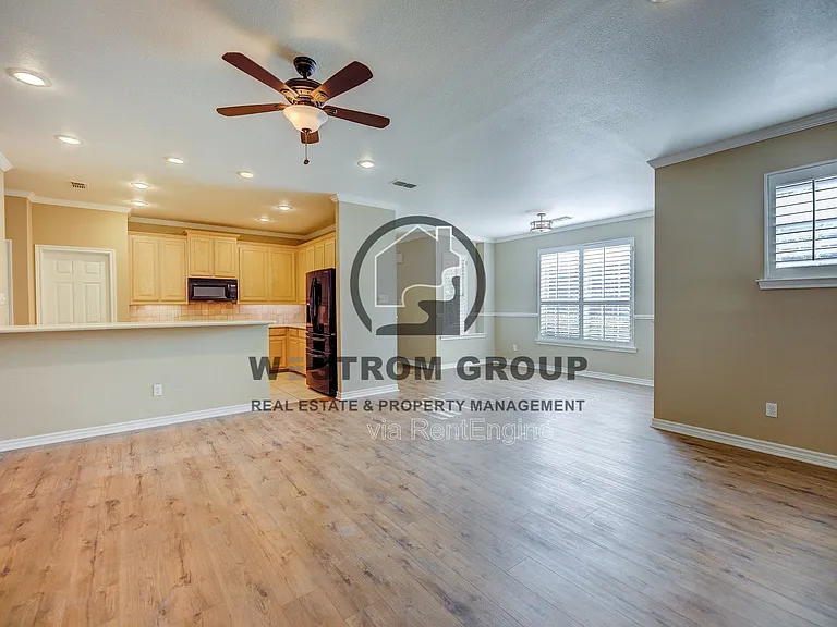 5855 Pecan Chase — Photo 10