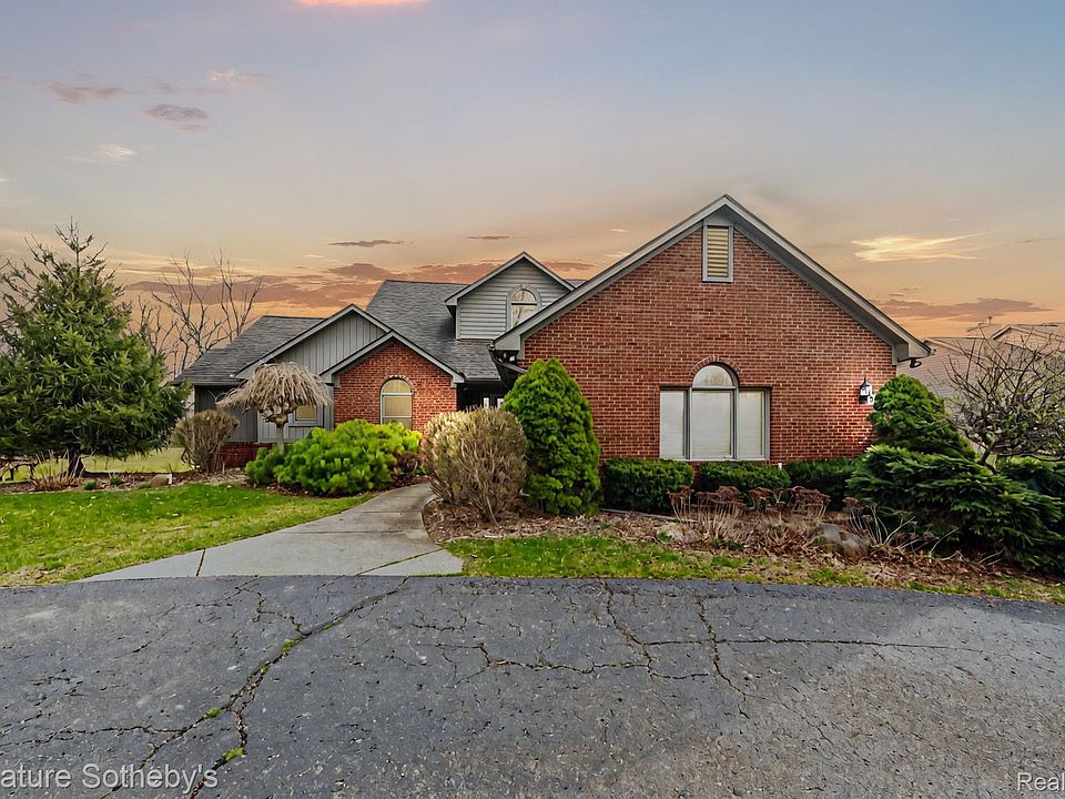1st image of 2679 Bay Vista Dr