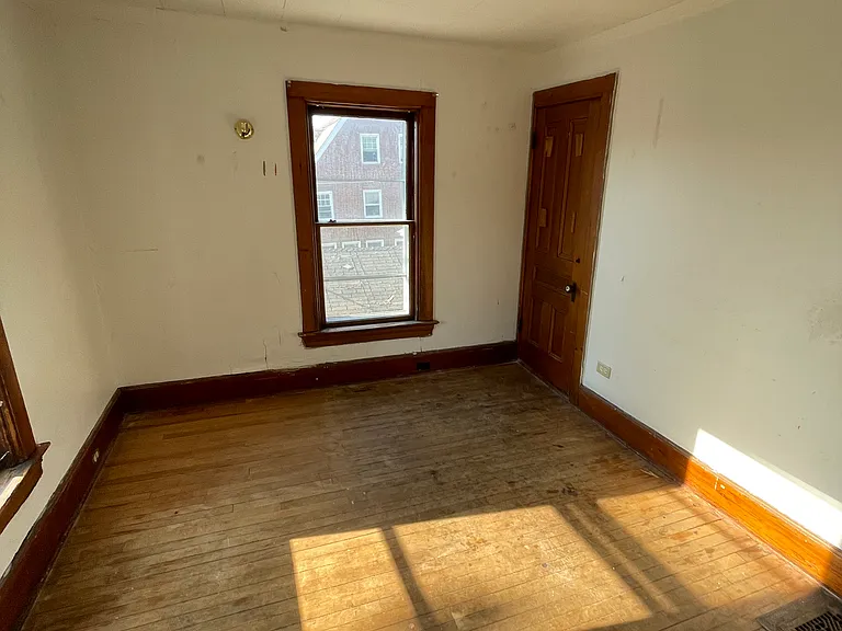 108 Buell St — Photo 5