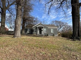 1272 Semmes St, Memphis, TN 38111