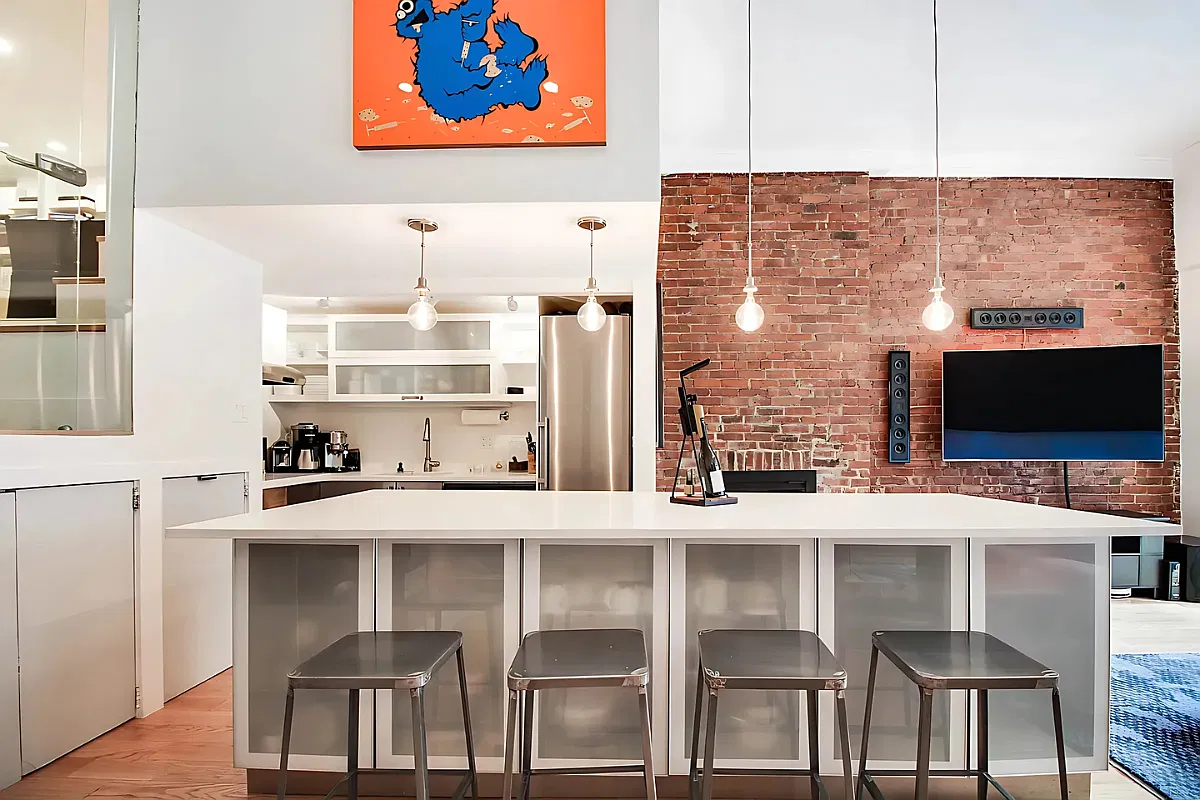 219 West 14th Street — Photo 1