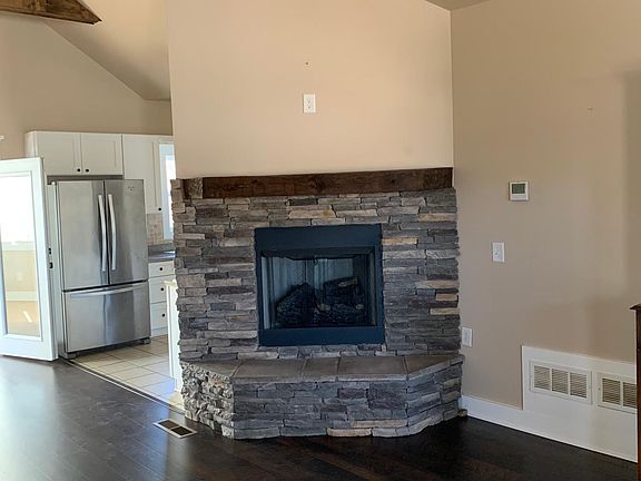 Living Room with gas log fireplace