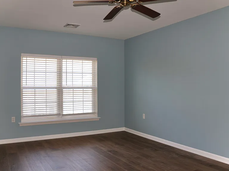 44 Courtyard Dr — Photo 25