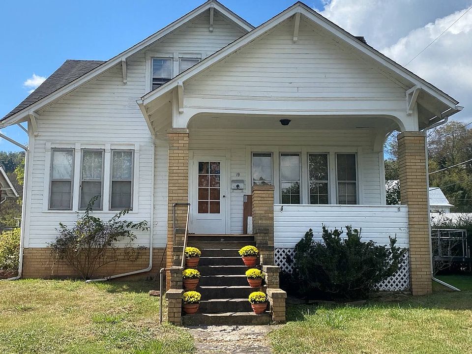 1st image of 19 Brooklyn Dr