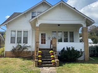 19 Brooklyn Dr, Glenville, WV 26351