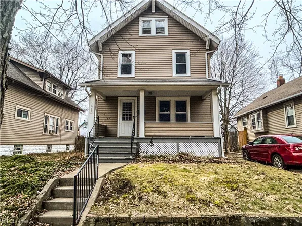 1040 Neptune Ave, Akron, OH 44301