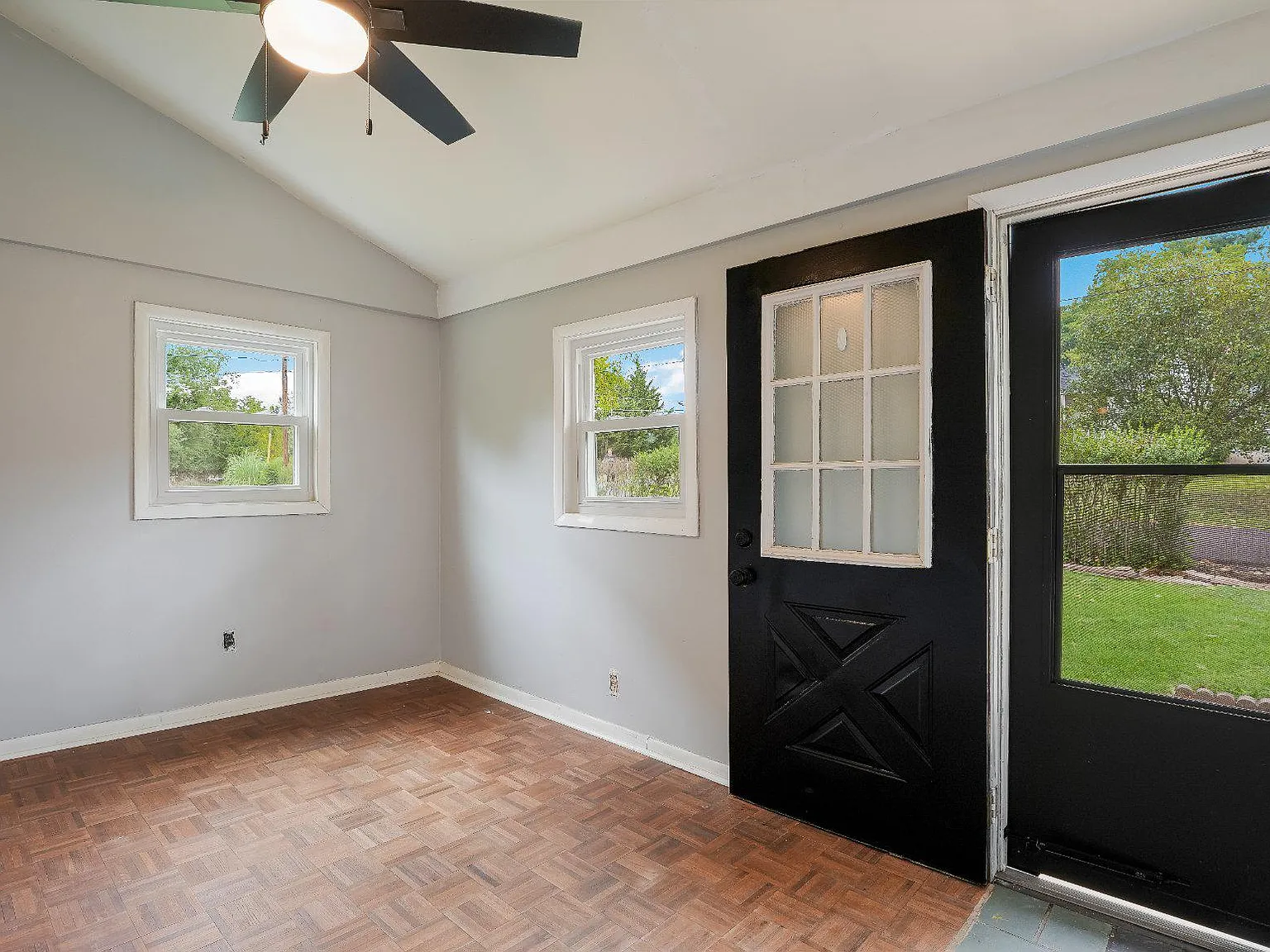 4 bed, 2.0 bath, 1549 sqft, $2,650 — Photo 2