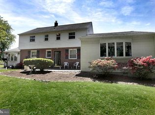 228 Luff Ln, Warminster, PA