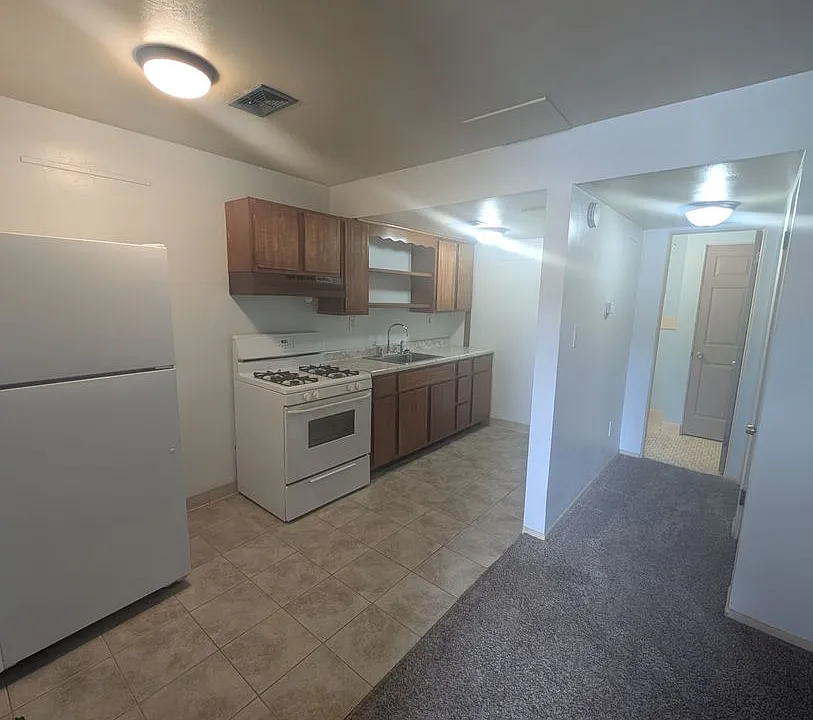 111 Clay Pike