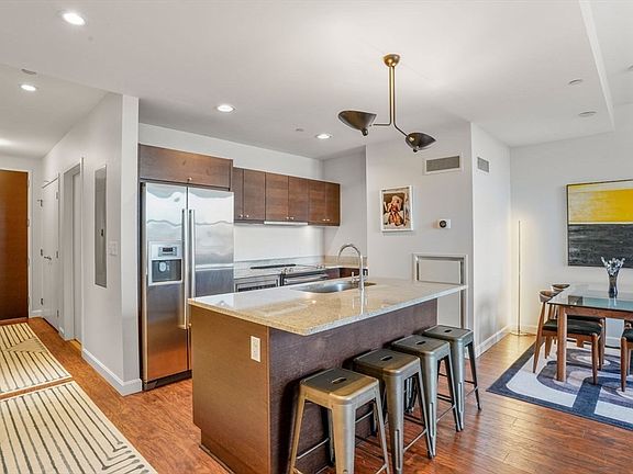 5th image of 285 Columbus Ave #801