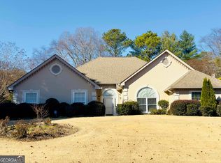 1695 Holly Lake Cir, Snellville, GA 30078
