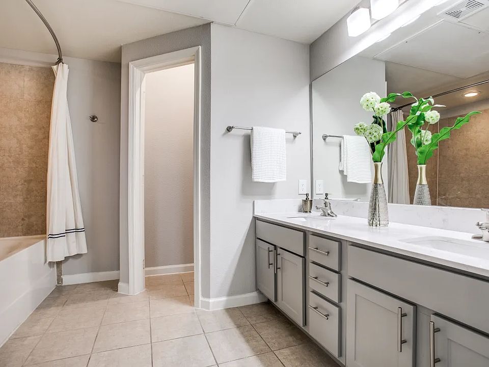 1st image of 25674 Overlook Pkwy #2409
