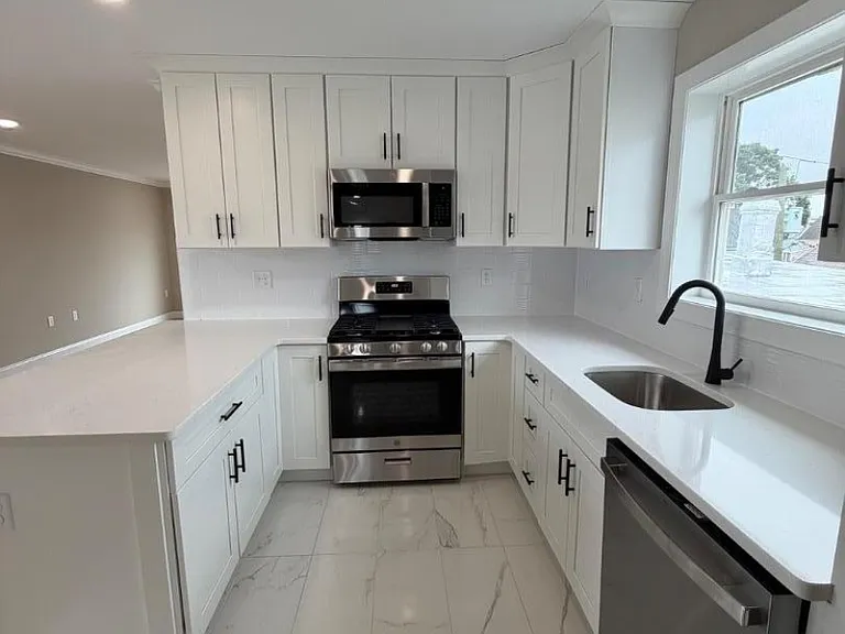 840 Martin St — Photo 4
