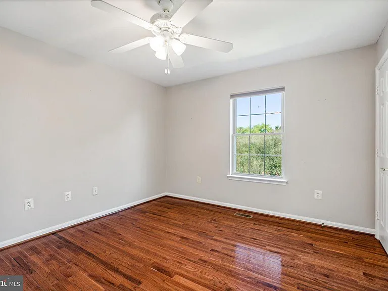 2442 Rippling Brook Rd — Photo 26
