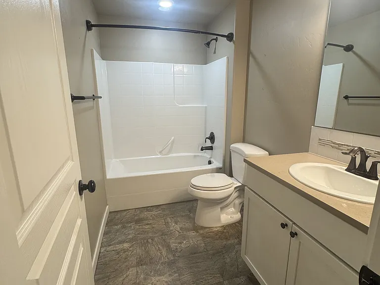 2nd Bathroom