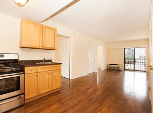 26-27 2nd St #5A, Astoria, NY 11102