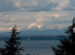 137 Cougar Ln, Olga, WA 98279