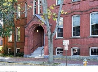 22 Carroll St APT 10, Portland, ME 04102