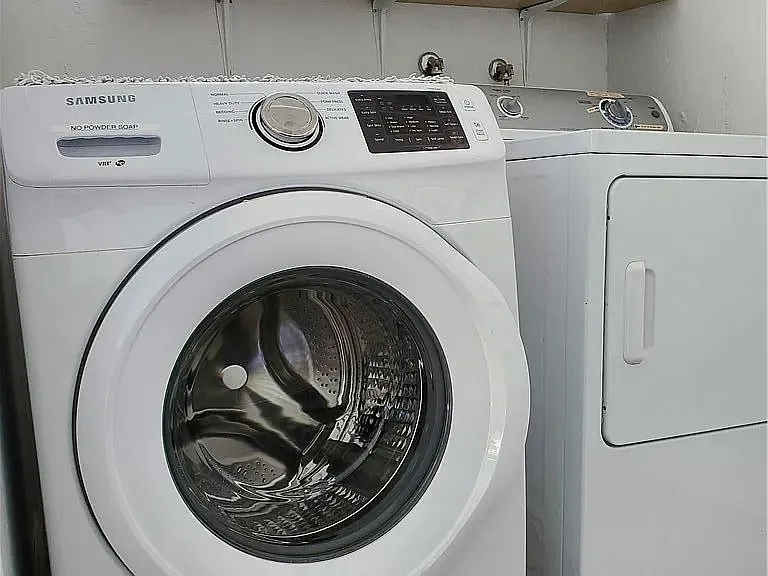 Washer & dryer
