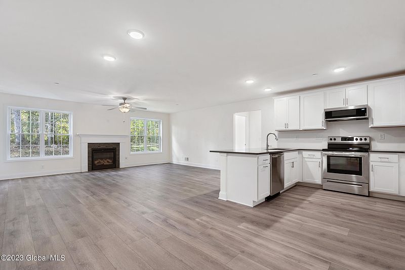 5th image of 23 Arcadia Court