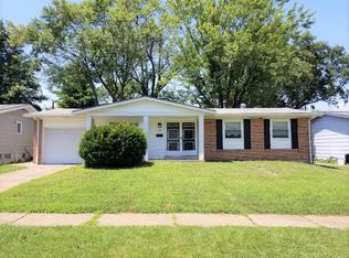 1415 Willowbrook Dr, Florissant, MO 63033