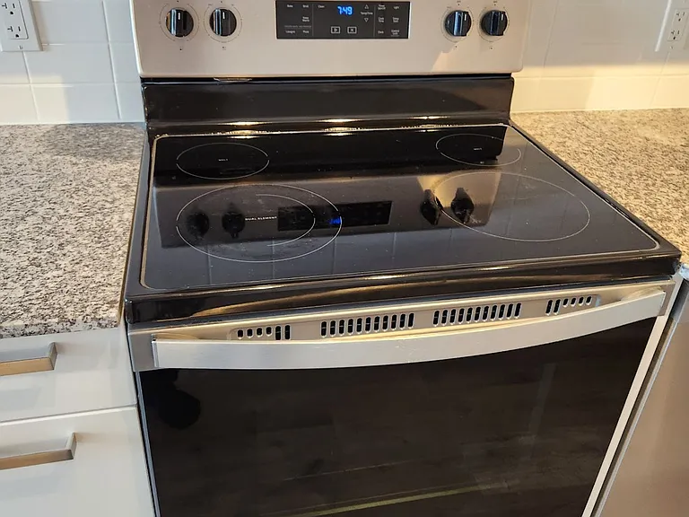 1010 Dundas St E #521 — Photo 10