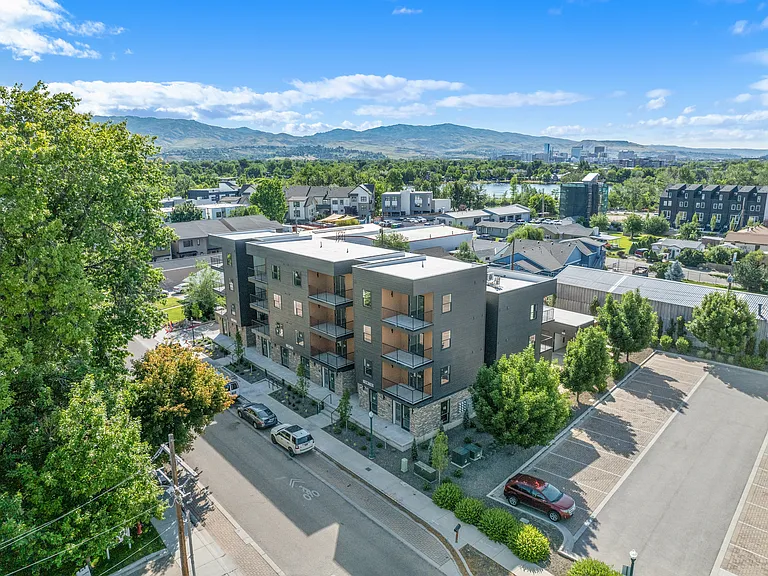 Luka Apartments — Photo 2