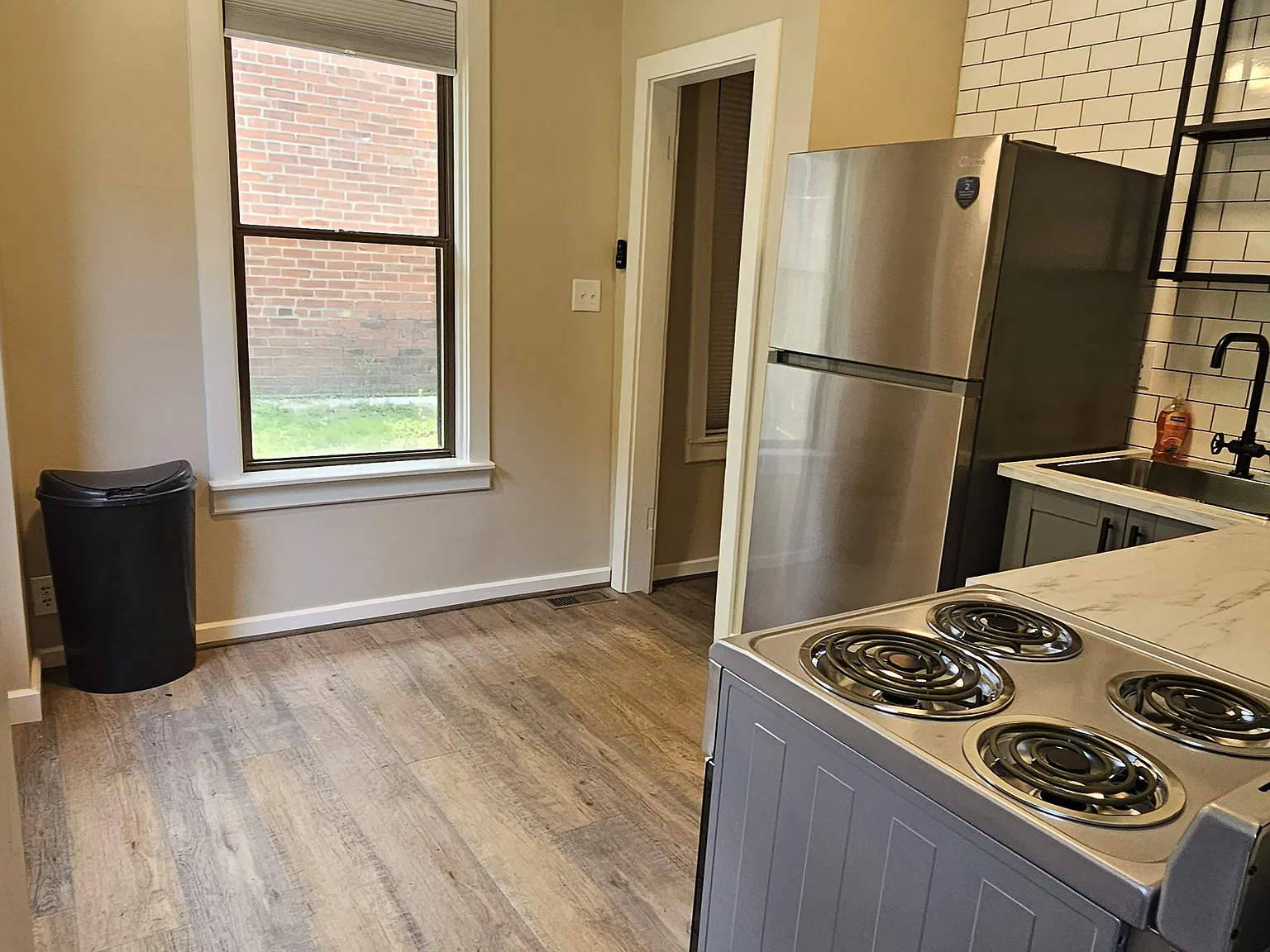 1 bed, 576 sqft, $1,550 — Photo 3